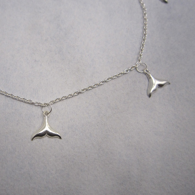 Sterling Silver Chain Anklet with 5 Whale Tails 22.5cms extending to 25cms - Image 2