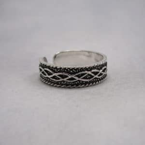 sterling silver toe ring oxidized with wave detail